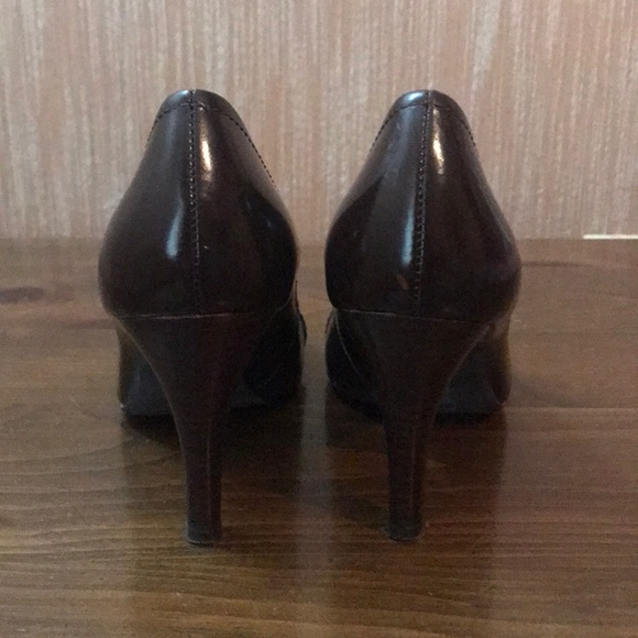 FINAL! Must go by 8/15 Buckle Toe Brown Heel - Picture 2 of 4